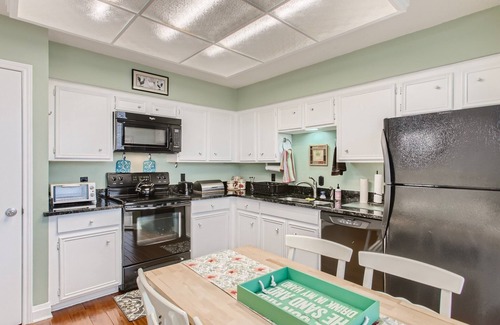 Lakeway House | Huge Luxury Townhome/Condo in the World of Tennis, Lakeway, Tx., West of Austin