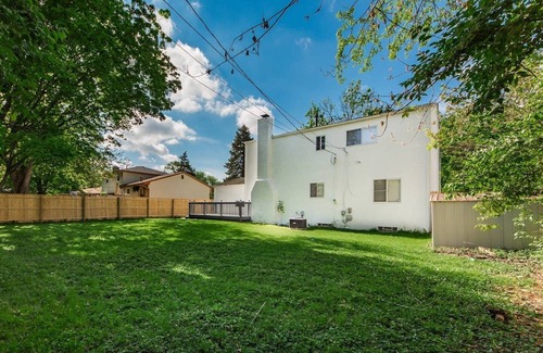 Columbus House | Huge New 4BR/2.5BA home w/big back yard and deck