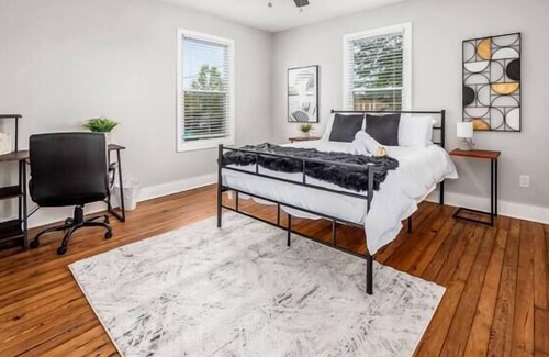 Weinland Park House | HUGE NEW CONDO IN THE HEART OF ITALIAN VILLAGE