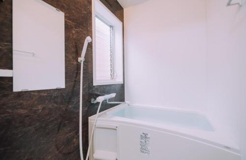 Joto Apartment | Huge Osaka Castle House - local vibes quiet area