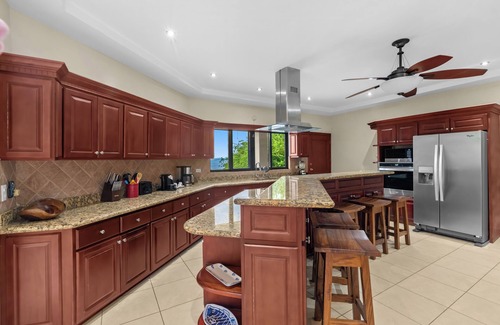 El Ocotal House | Huge Villa - Secluded Setting - Tons of Amenities