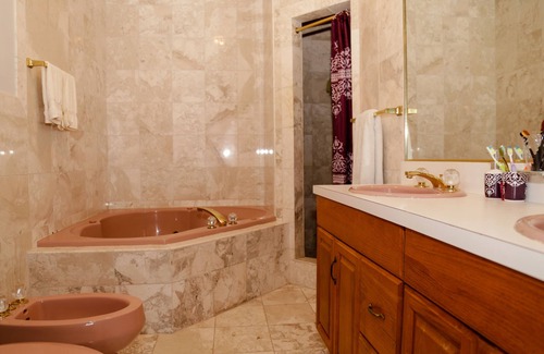 Bahamas Terrace Condo | Huge Waterfront Condo with Balcony