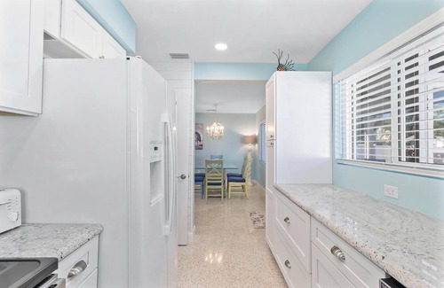 Bay Esplanade House | Hugh DISCOUNTS remaining Aug/Fall dates MARGARITAVILLE Pool Home ClearwaterBeach