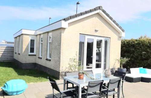 Dirkshorn House | Huisje Finn, met grote tuin en veel privacy