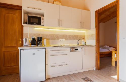 Balatonmariafurdo Apartment | Hullám Nyaraló