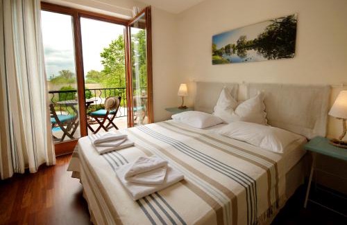 Balatonmariafurdo Bed & Breakfast | Hullám Villa B&B