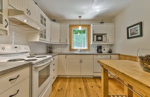 St-Adolphe-d'Howard House | Hummingbird Hill CITQ 221549