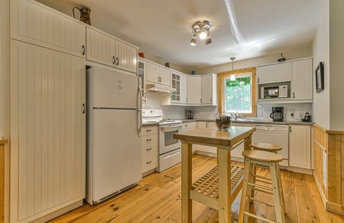 St-Adolphe-d'Howard House | Hummingbird Hill CITQ 221549