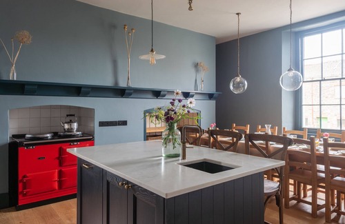 Newton Ferrers House | Hummingbird House - a cottage that sleeps 11 guests in 5 bedrooms