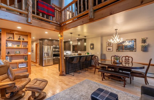 Saranac Lake House | Hummingbird Lodge- Lake Views