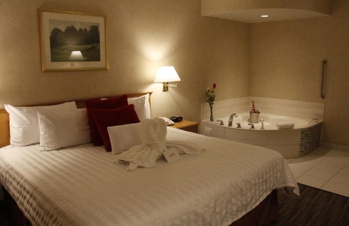 Downtown Winnipeg Hotel | Humphry Inn and Suites