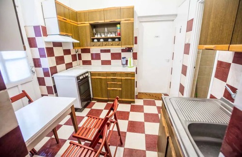 Erzsebetvaros Apartment | Hungaria Center apartment 5 bedrooms for 19person