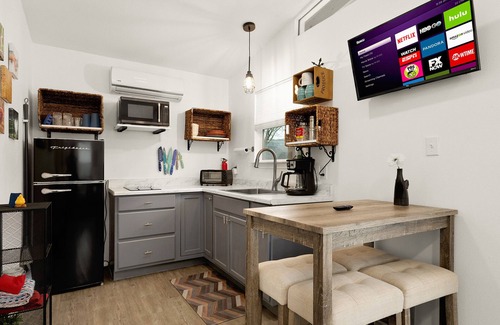 New Braunfels House | Hunka Hunka River Cabin Retreat
