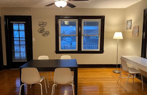Norwood House | Hunter #2 Private One Bed near Xavier & Downtown