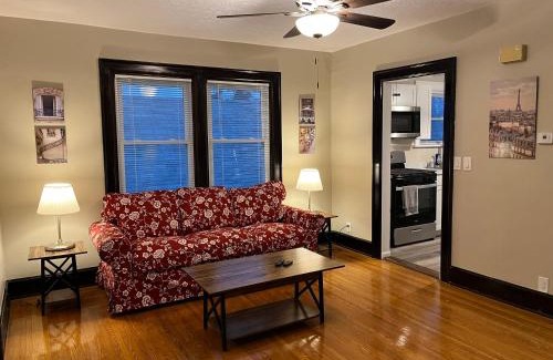 Norwood House | Hunter #2 Private One Bed near Xavier & Downtown