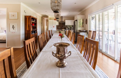 Broke House | Hunter Moon Country Hse | Hunter Valley Luxury Group Stay Firepit/Spa/EVCharger