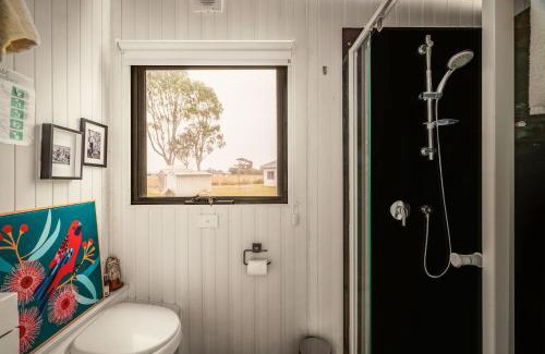 Monomeith House | Hunters Inn by Tiny Away