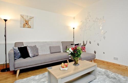 Kingskerswell House | Hunters Lodge