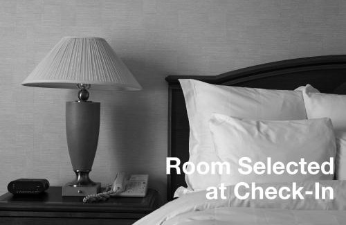 Inner Harbour Hotel | Huntingdon Hotel and Suites