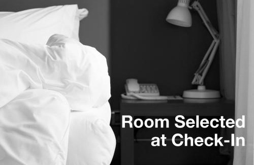 Inner Harbour Hotel | Huntingdon Hotel and Suites