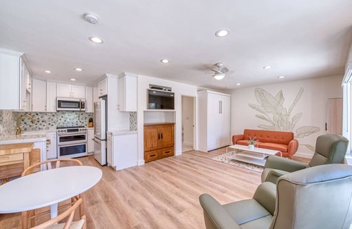 Santa Ana Heights Apartment | Huntington Hideaway on the Sand