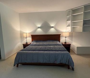 Upper Jarvis House | Huntley Inn