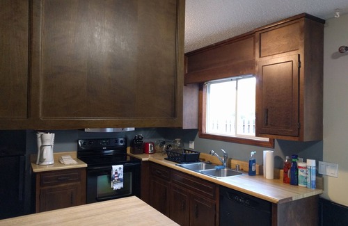 Huntsville House | ✪Huntsville Habitat✪ Perfect Long-Term - King Bed!