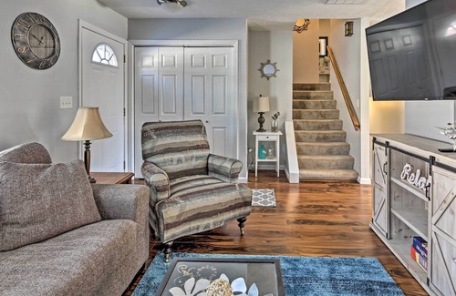 Lakeview House | Huntsville Home: Walk to Indian Lake & Pew Island!