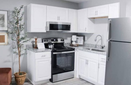 Huntsville Apartment | Huntsville Oasis Suite Location Near Downtown
