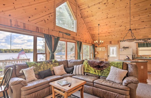 Pine Lake Cabin | Hurley Lakefront Hideaway w/Fire Pit & Dock!