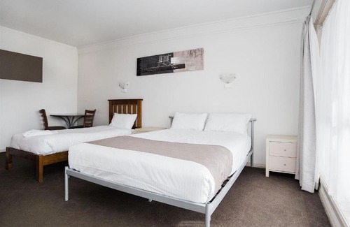 Kyabram Hotel | Hurley's Bar & Bistro
