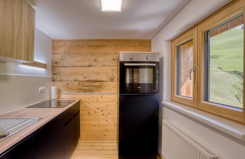 Schroecken Apartment | HUS 24