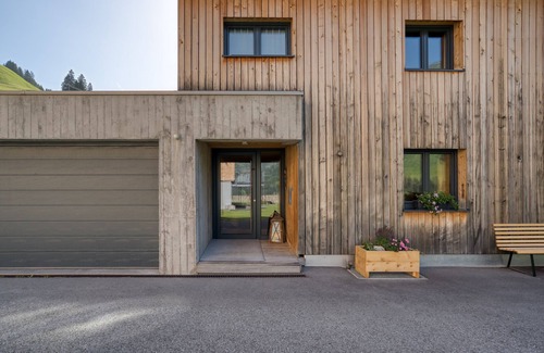 Schroecken Apartment | HUS 24