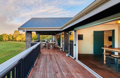 Riverhead Villa | HUs - Boutique Venue & Accommodation