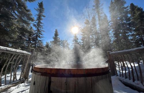 La Malbaie Ski Chalet | HUSKY - Chalets de Môh - Jacuzzi