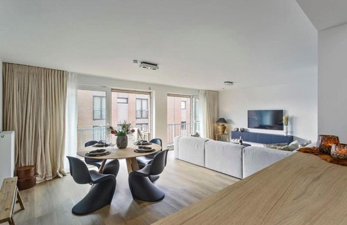 Knokke Apartment | Huswell - Stunning modern apartment with terrace and parking