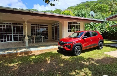 Teahupoo House | Hutiarii house & car & excursions Raiatea