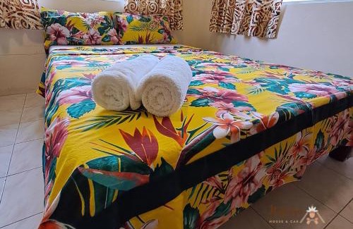 Teahupoo House | Hutiarii house & car & excursions Raiatea