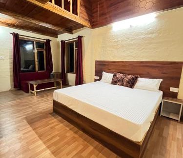 Mashobra House | Hutventure home stay