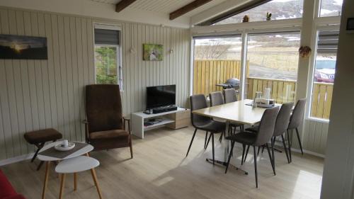Holmavik House | Hvammur 1 with private hot tub