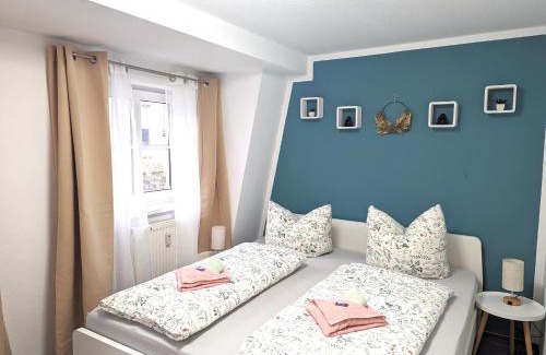 Sebnitz Apartment | HW4B - Urlaubsmagie - Zentral mit Gemeinschaftsgarten, -Pool, -Sauna & Whirlpool
