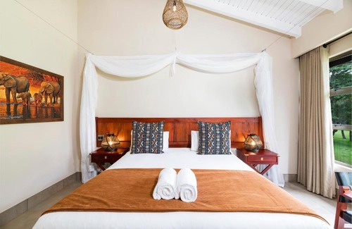 Dete Cabin | Hwange Safari Lodge