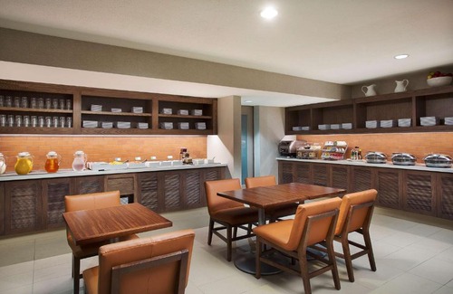 Gateway Hotel | Hyatt House Austin Arboretum