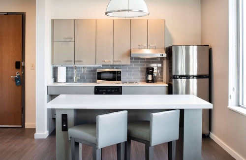 East Moline Hotel | Hyatt House East Moline Quad Cities