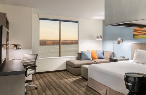 East Moline Hotel | Hyatt House East Moline Quad Cities