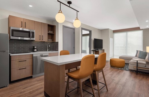 Airport Corporate Hotel | Hyatt House Mississauga/Airport Corporate Centre