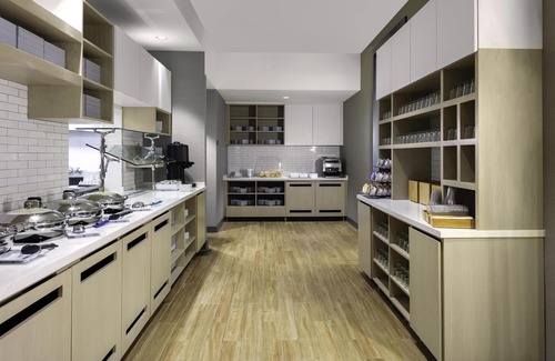 Conroe Hotel | Hyatt House The Woodlands/Shenandoah