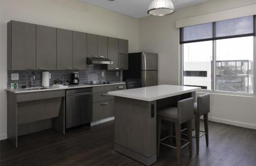 Conroe Hotel | Hyatt House The Woodlands-Shenandoah