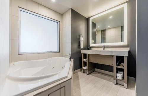 Winnipeg Hotel | Hyatt House Winnipeg South Outlet Collection