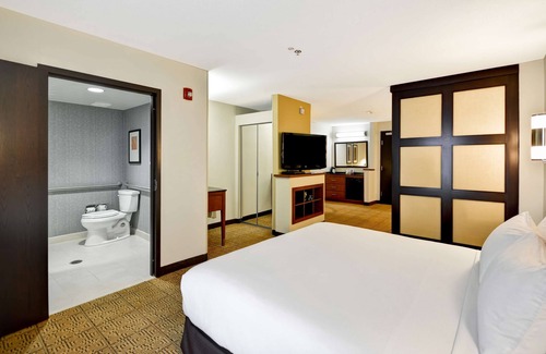 Warrenville Hotel | Hyatt Place Chicago/Naperville/Warrenville